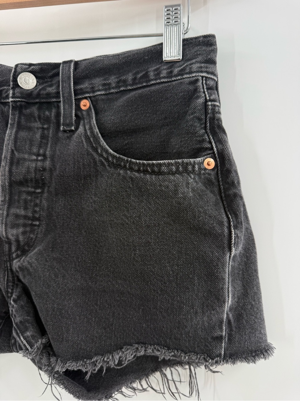 Levi’s 501 Cut Off Jean Shorts Classic Black Booty Shorts Button Fly Size 26 - Picture 3 of 12